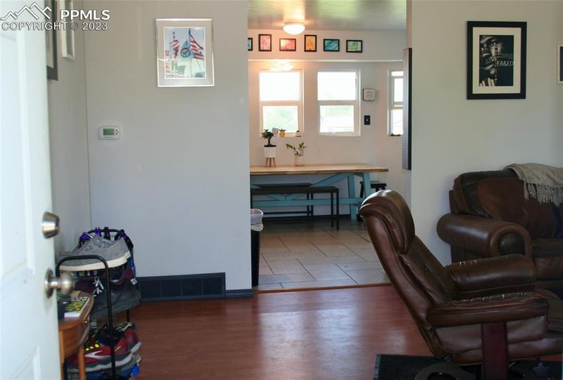 6863 Chippewa Rd, Colorado Springs, CO 80915