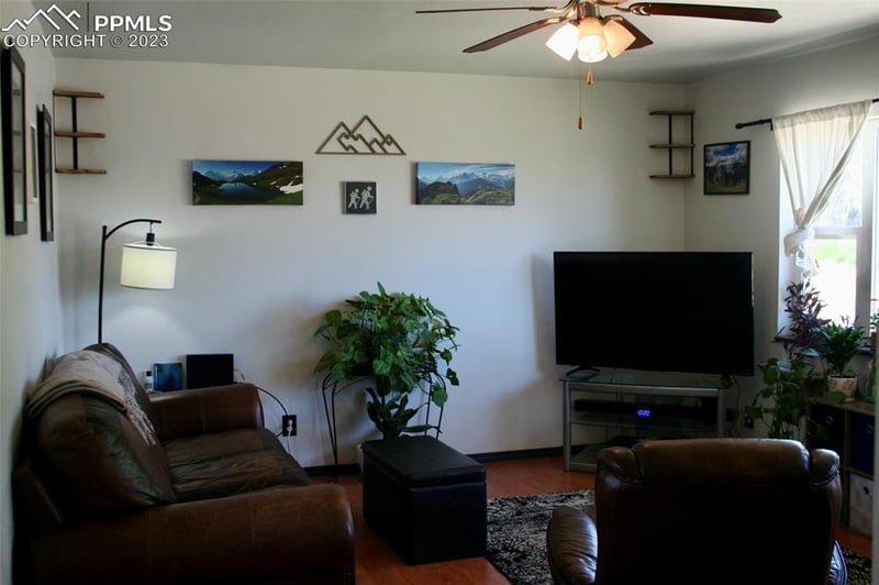 6863 Chippewa Rd, Colorado Springs, CO 80915