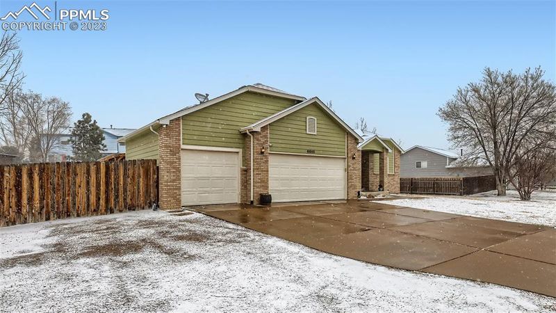 6865 Weeping Willow Dr, Colorado Springs, CO 80925