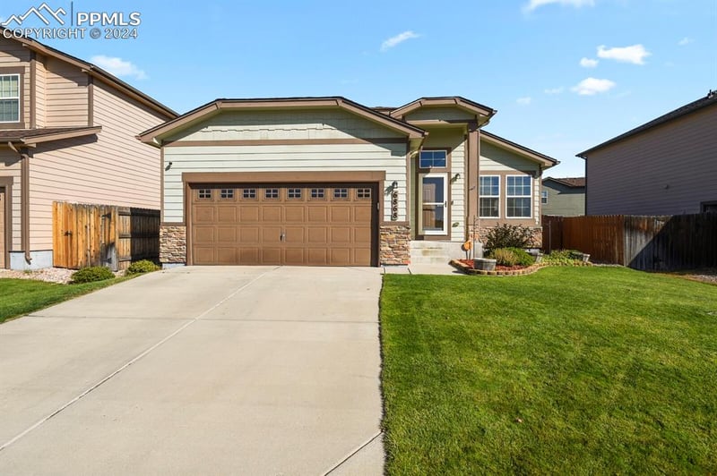 6868 Shimmering Leaf Rd, Colorado Springs, CO 80908