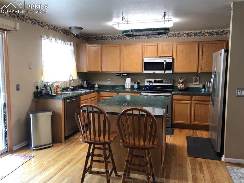 687 Welsh Cir, Colorado Springs, CO 80916