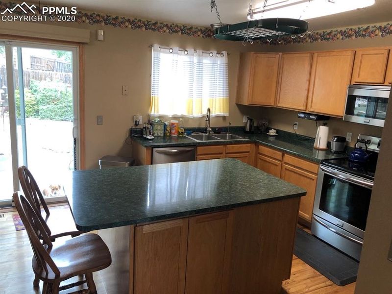 687 Welsh Cir, Colorado Springs, CO 80916