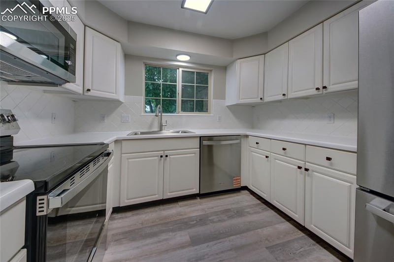 6881 Los Reyes Cir, Colorado Springs, CO 80918