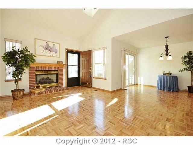 6885 Los Reyes Cir, Colorado Springs, CO 80918