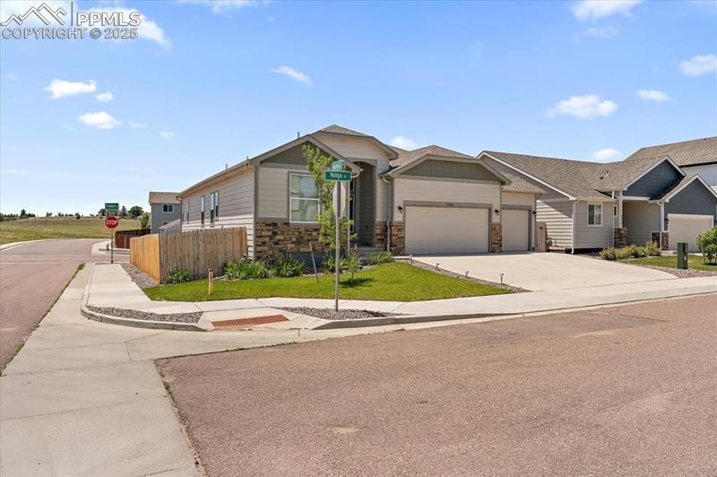 6886 Volga Dr, Colorado Springs, CO 80925