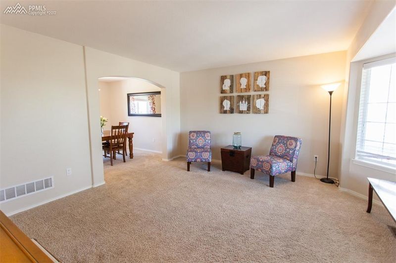 6887 Prairie Wind Dr, Colorado Springs, CO 80923