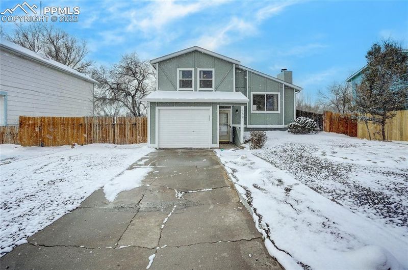 689 Autumn Pl, Fountain, CO 80817