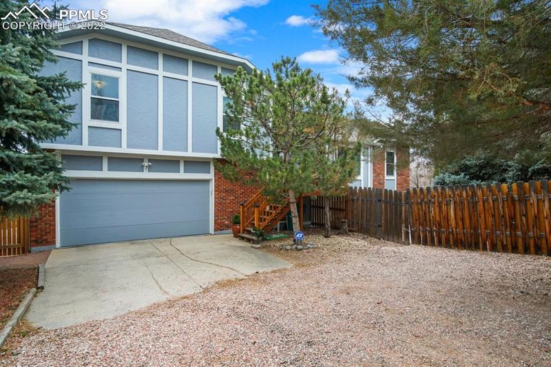 689 S Grey Eagle Cir, Colorado Springs, CO 80919