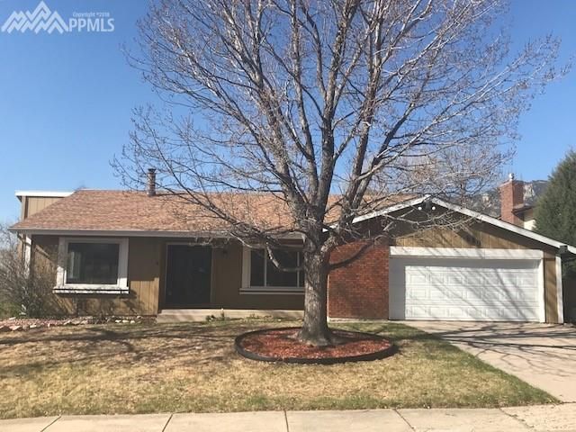 689 Red Cliff Rd, Colorado Springs, CO 80906