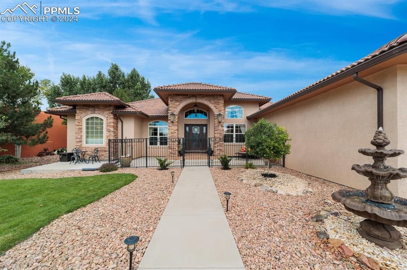 69 S Villa Del Sol Ct, Pueblo, CO 81007