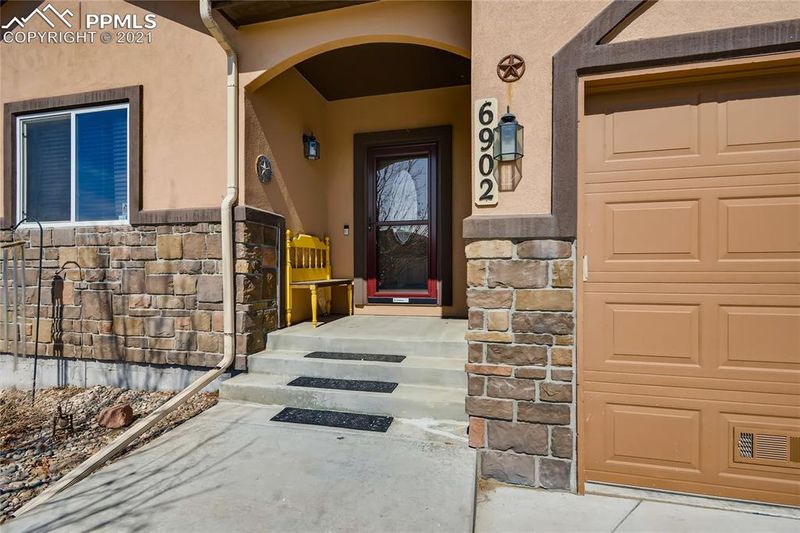 6902 Alliance Loop, Colorado Springs, CO 80925