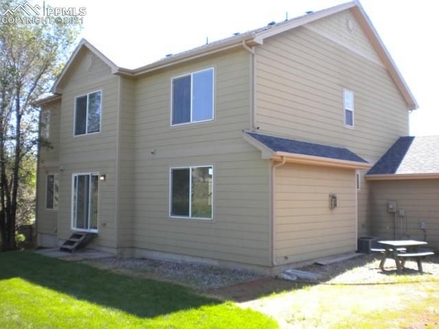 6902 Creekfront Dr, Fountain, CO 80817