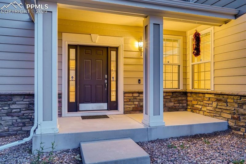 6902 Sulfur Ln, Castle Rock, CO 80108