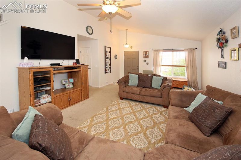 6904 Red Sunset Dr, Colorado Springs, CO 80923