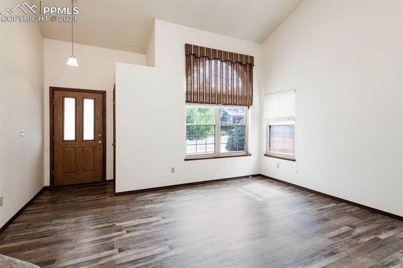 6909 Sproul Ln, Colorado Springs, CO 80918