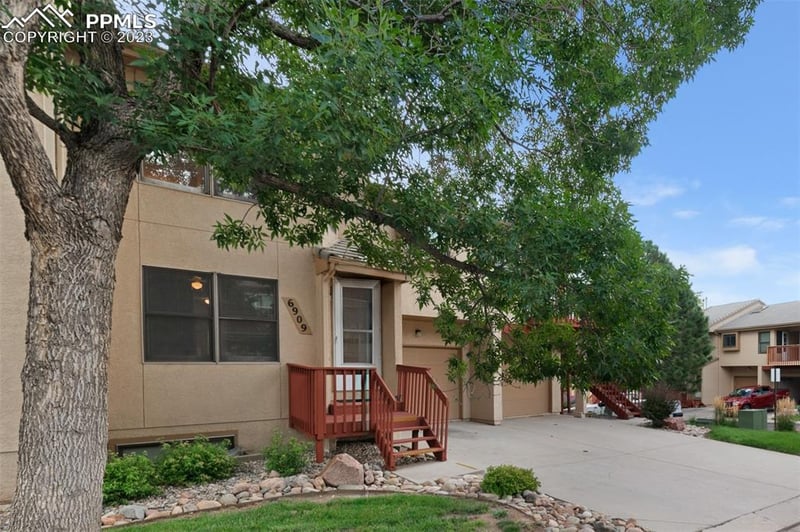 6909 Yellowpine Dr, Colorado Springs, CO 80919