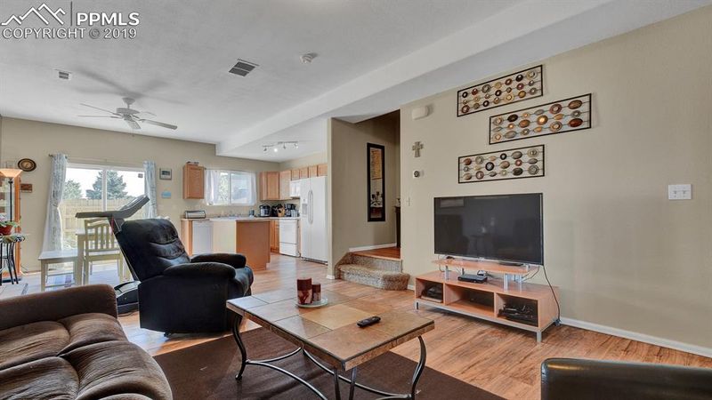 691 Hailey Glenn Vw, Colorado Springs, CO 80916