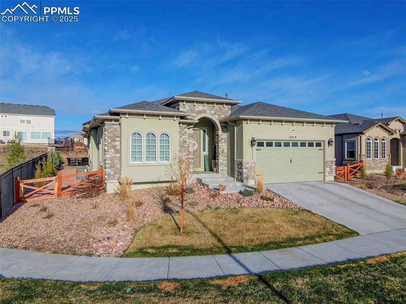 6918 Compass Bend Dr, Colorado Springs, CO 80927