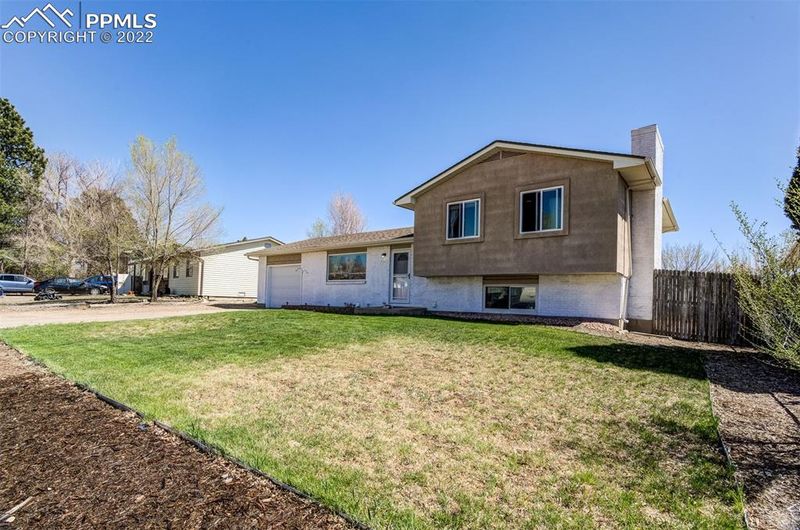 6925 Sullivan Ave, Colorado Springs, CO 80911
