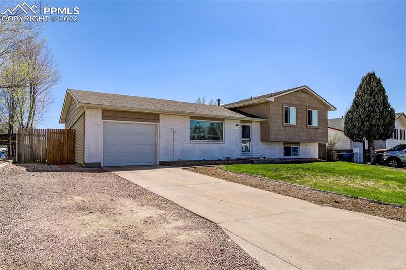 6925 Sullivan Ave, Colorado Springs, CO 80911
