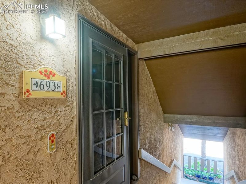693 San Juan Rd, Colorado Springs, CO 80904