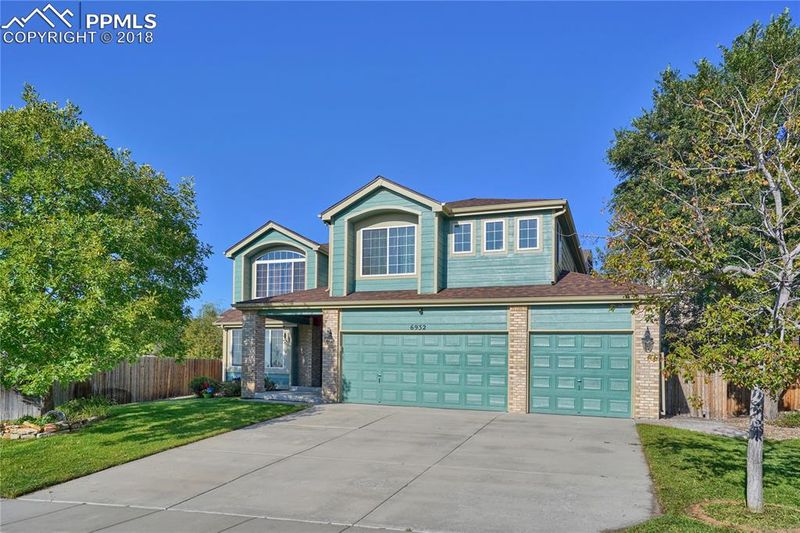 6932 Hillock Dr, Colorado Springs, CO 80922