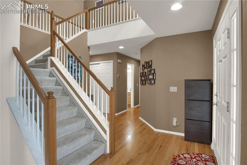 6932 Hillock Dr, Colorado Springs, CO 80922