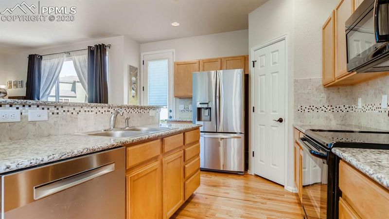 6938 Red Cardinal Loop, Colorado Springs, CO 80908