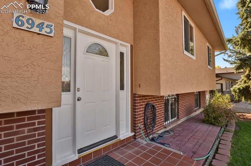 6945 Kipling St, Colorado Springs, CO 80911
