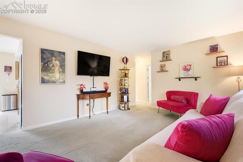 6945 Sullivan Ave, Colorado Springs, CO 80911