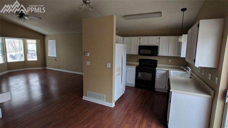 6945 Weeping Willow Dr, Colorado Springs, CO 80925