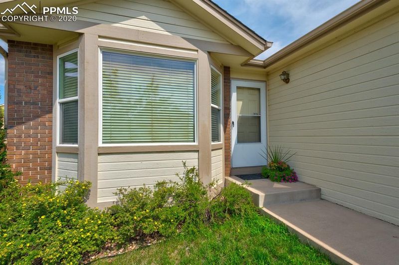 6946 Grand Prairie Dr, Colorado Springs, CO 80923