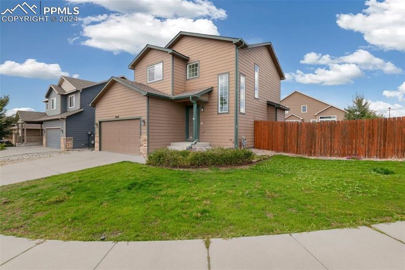 6949 Red Cardinal Loop, Colorado Springs, CO 80908