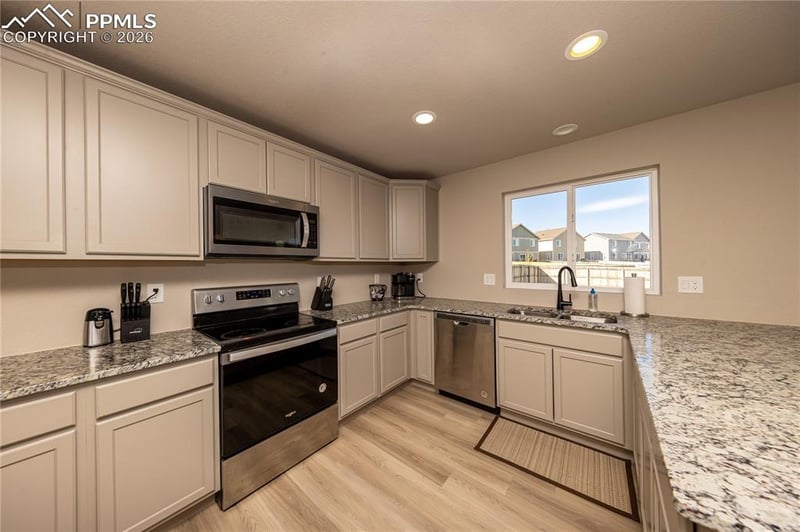 6950 Shunka Ln, Colorado Springs, CO 80925