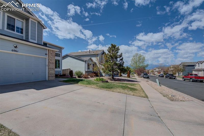6961 Cabriolet Dr, Colorado Springs, CO 80923