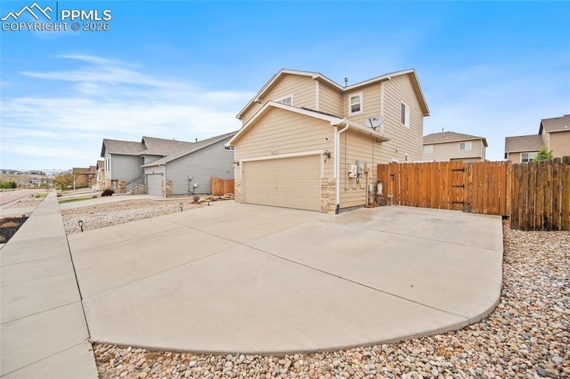 6973 Red Cardinal Loop, Colorado Springs, CO 80908