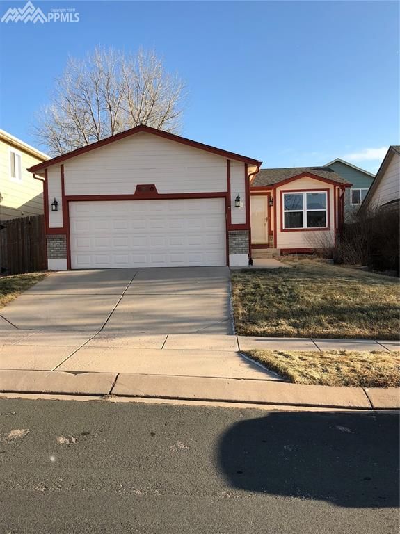 6980 Bear Tooth Dr, Colorado Springs, CO 80923