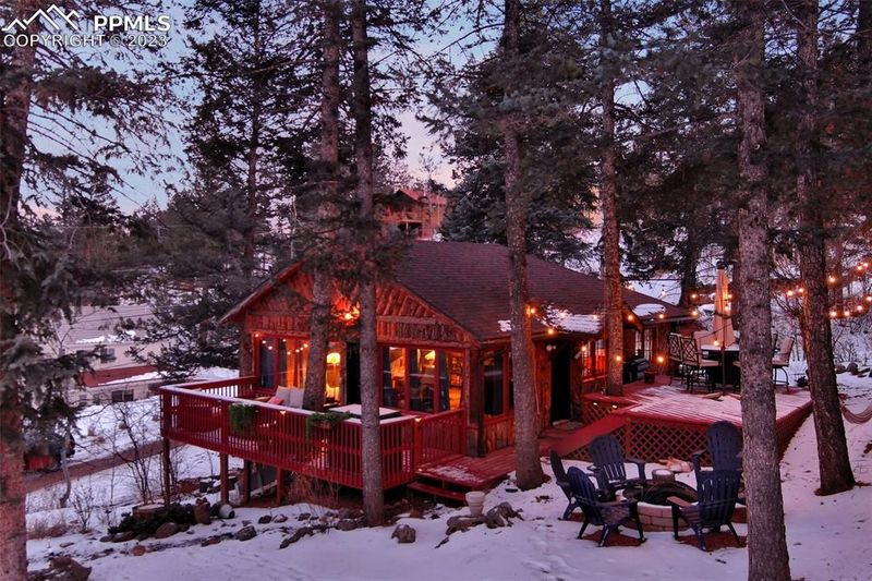 6980 Mountain Ave, Green Mountain Falls, CO 80819