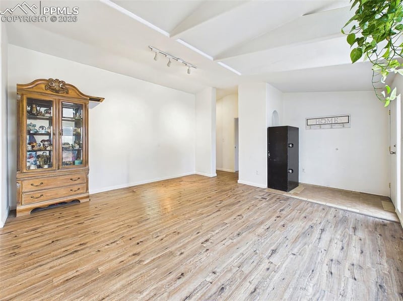 699 Cedar Hills Rd, Penrose, CO 81240