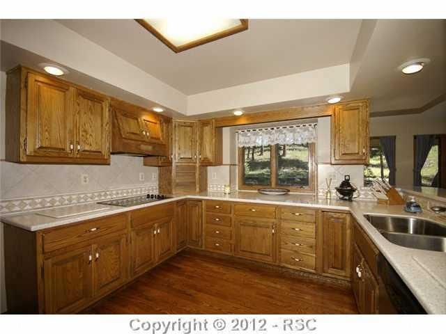 6990 Snowmass Dr, Colorado Springs, CO 80908