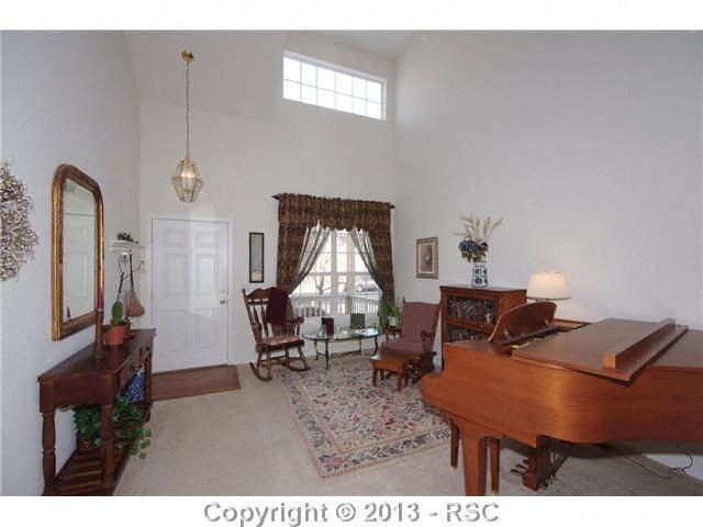 6995 Amber Ridge Dr, Colorado Springs, CO 80922