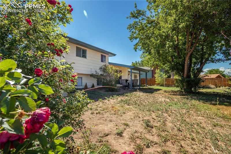 7 Archway Ln, Pueblo, CO 81005