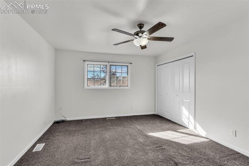 7 Kingsbridge Pl, Pueblo, CO 81001