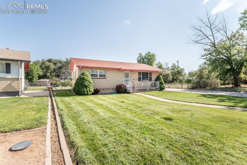 7 Lehigh Ave, Pueblo, CO 81005