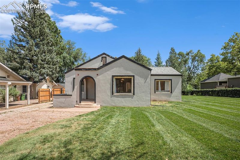 7 Mesa Ln, Colorado Springs, CO 80906