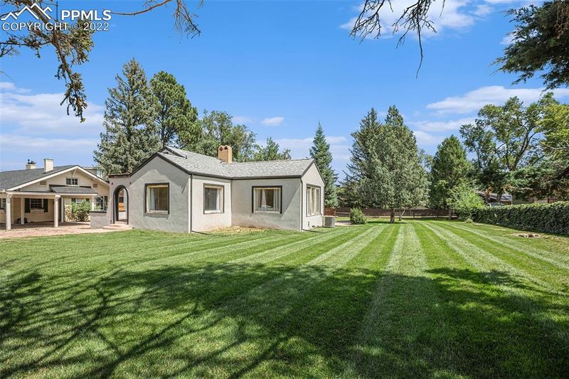 7 Mesa Ln, Colorado Springs, CO 80906
