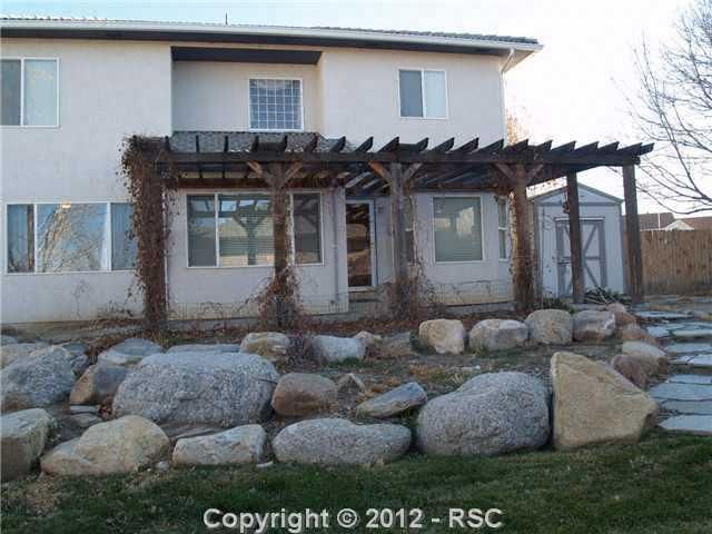 7 Pasadena Dr, Pueblo, CO 81006