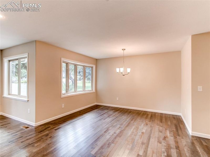 7 Sequoyah Rd, Colorado Springs, CO 80906