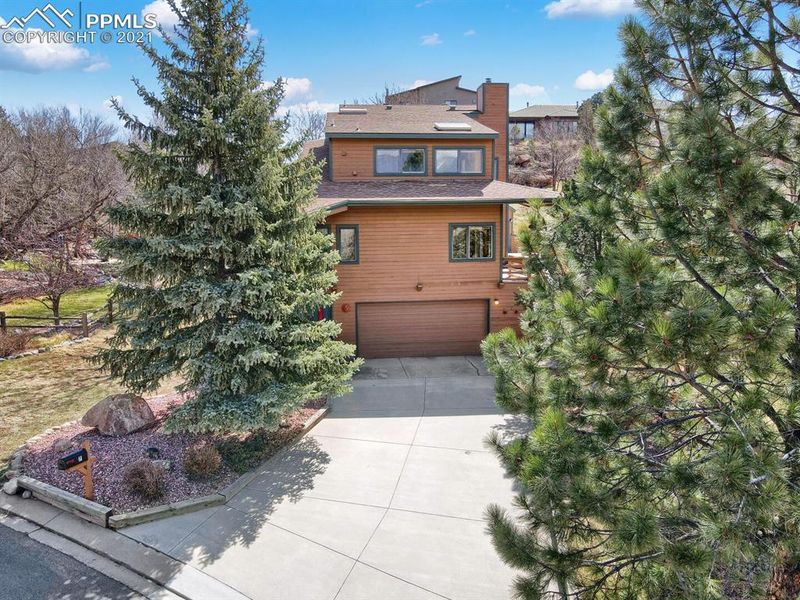 7 Swallow Dr, Colorado Springs, CO 80904