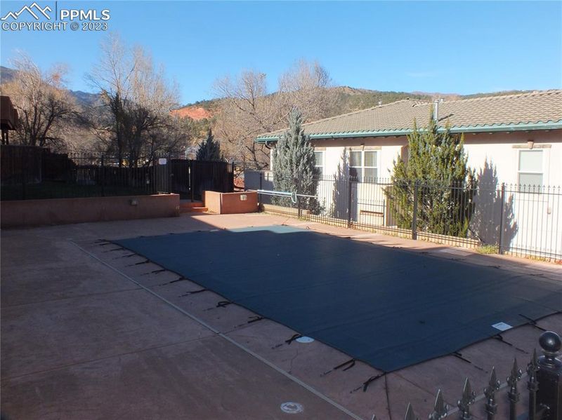 7 Taos Pl, Manitou Springs, CO 80829